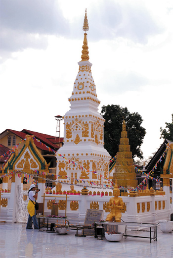 พระธาตุศรีคุณ.jpg