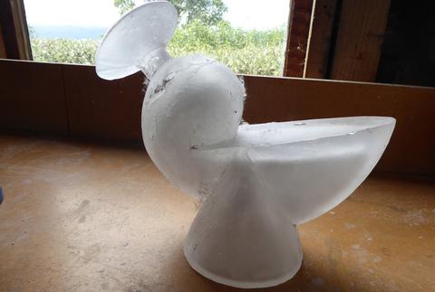 6_Cast_glass_sculpture_ready_for_cold_working_large.jpg