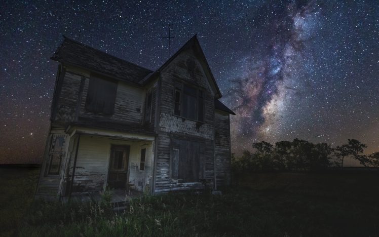 andoned-house-starry_night-Milky_Way-galaxy-grass-South_Dakota-long_exposure-dark-spooky-748x468.jpg