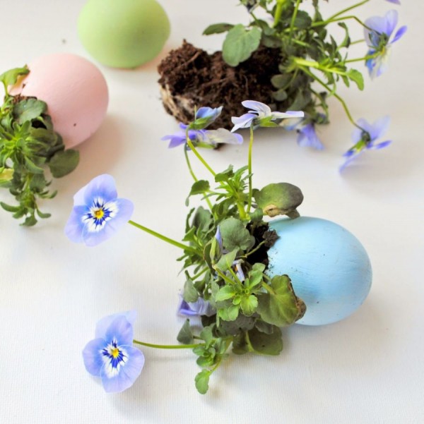 egg-shell-floral-arrangements-600x601.jpg