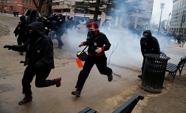 Violence-flares-in-Washington-during-Trump-inauguration.jpg